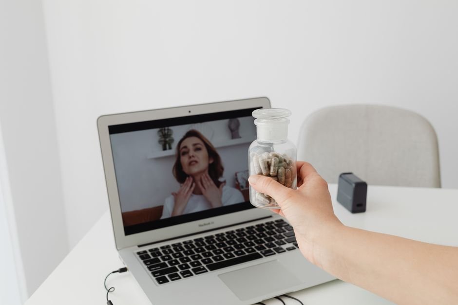 Comparing online therapy with in-person sessions